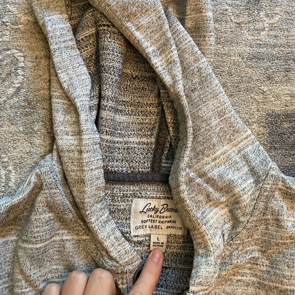 Men’s Lucky Brand Hooded Sweatshrit - Picture 3 of 4